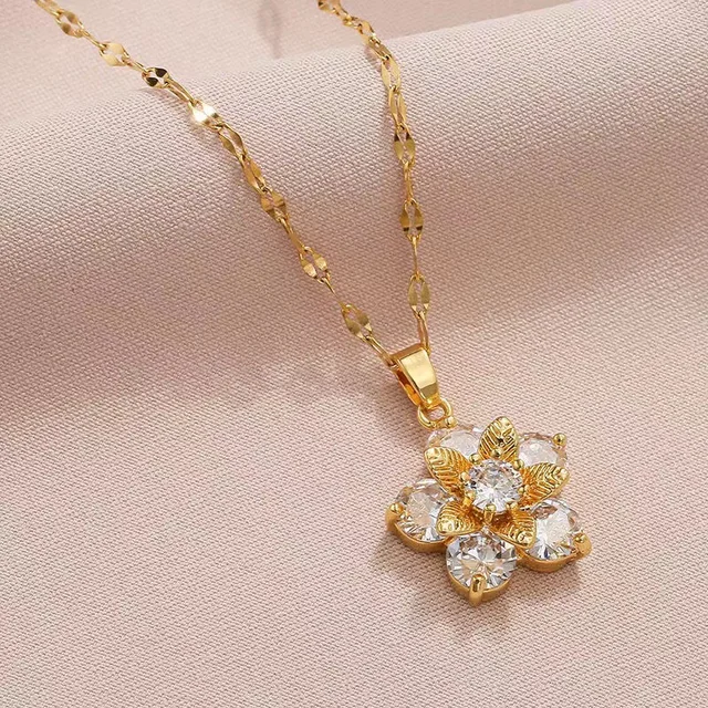 Blossom Waltz Golden Necklace Salty