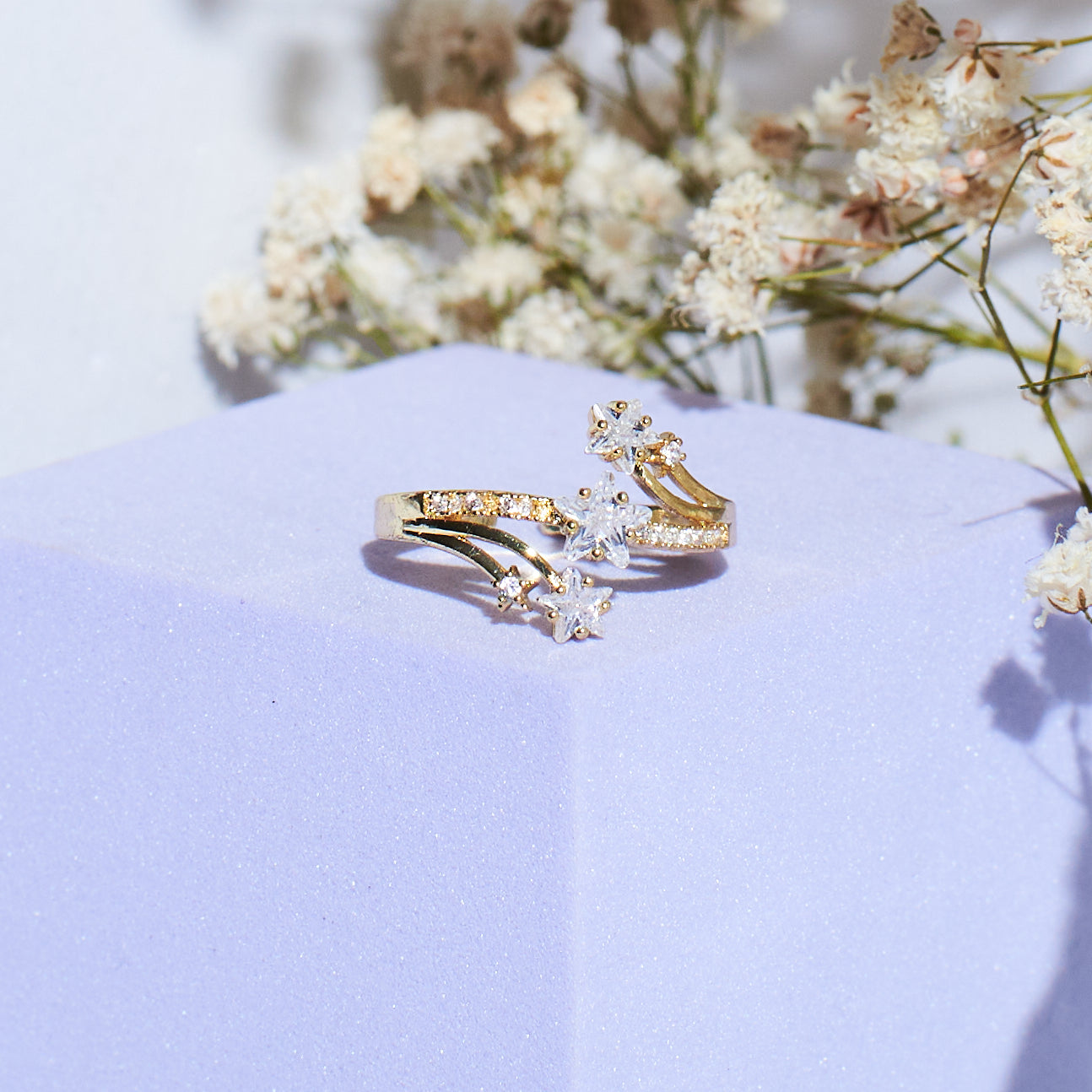 Dazzling Delight Golden Ring Salty