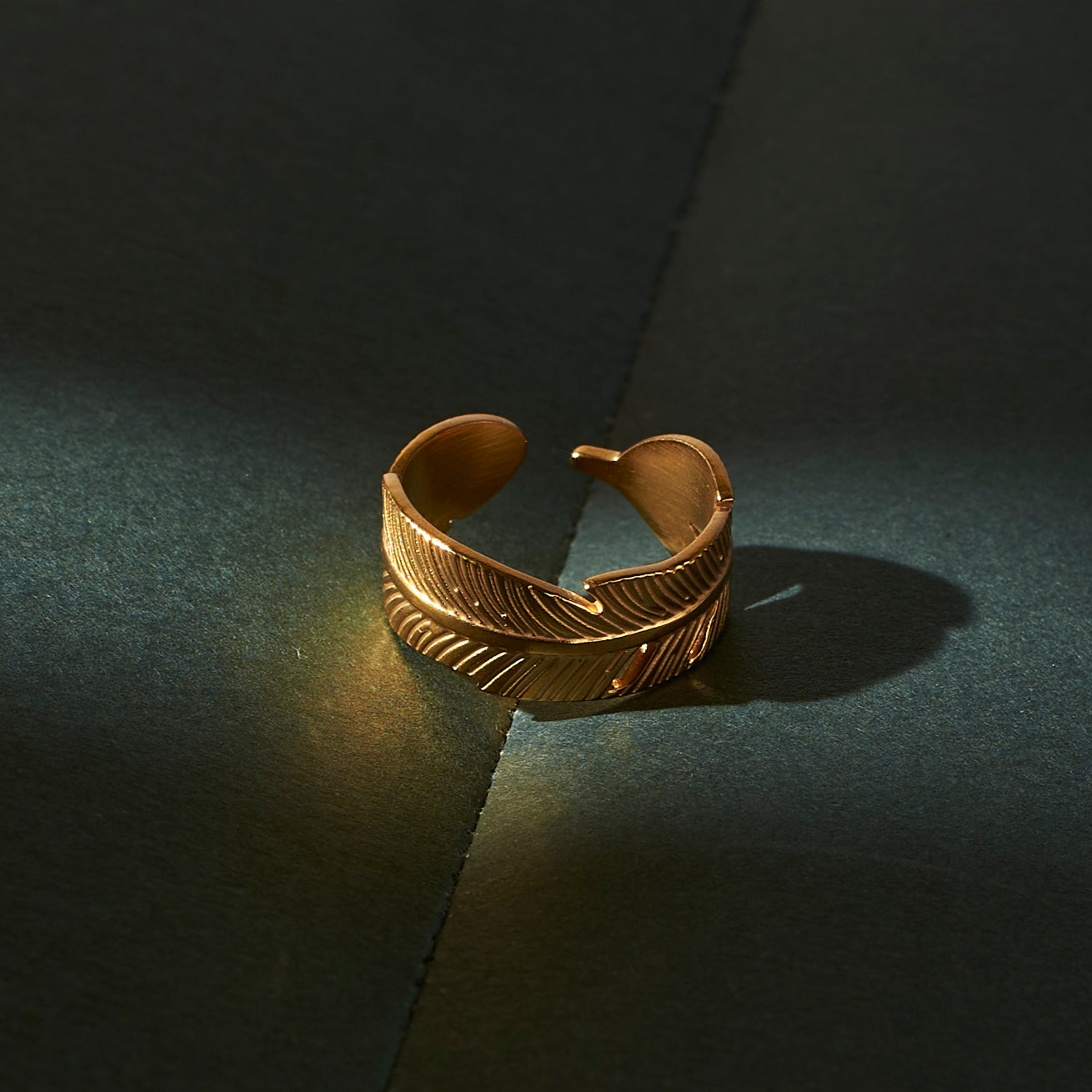 Aureate Ivy Ring Salty