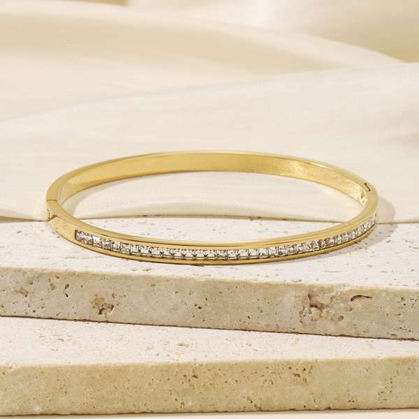 Minimal Beauty Gold Bracelet