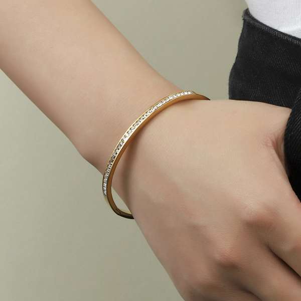 Minimal Beauty Gold Bracelet