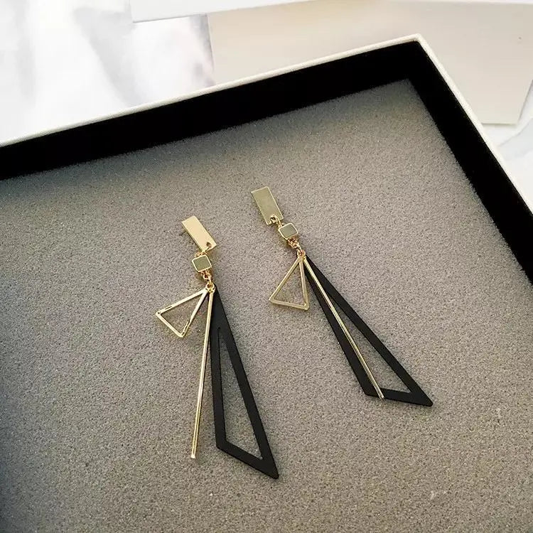 Black Geometric Decor Drop Earrings Gold | Salty