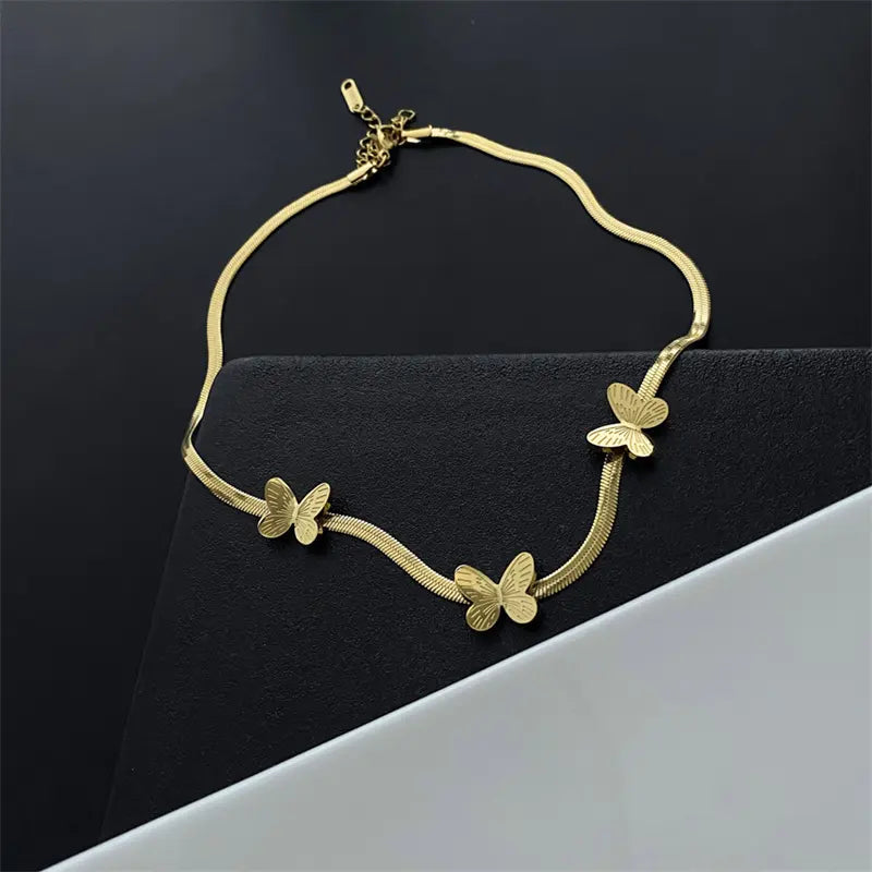 Butterfly's Gaze Choker Salty