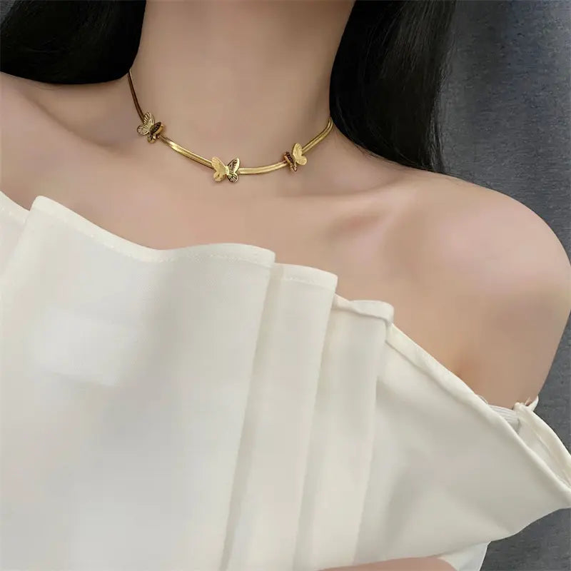 Butterfly's Gaze Choker Salty