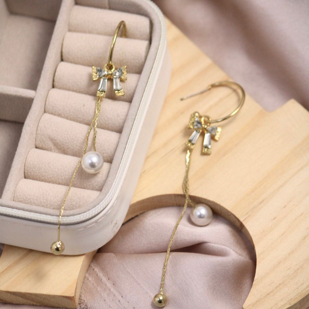 C-Shell Pearl Hoop Earring