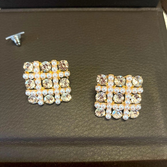 Classic Diamond Waffle Studs