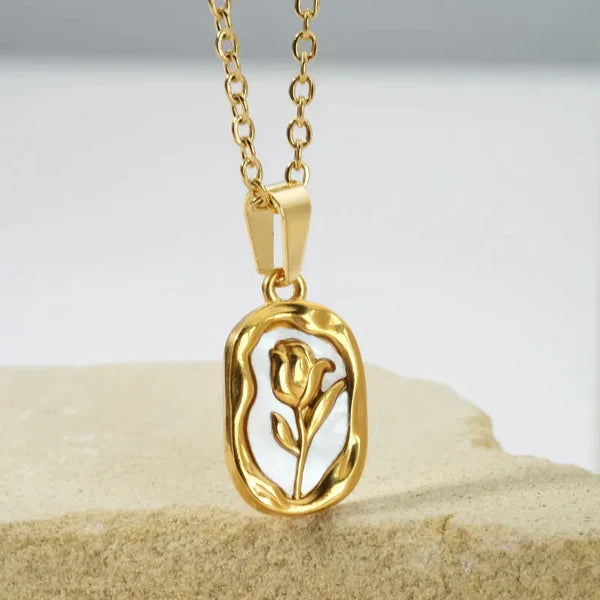 Nostalgic Petal Necklace