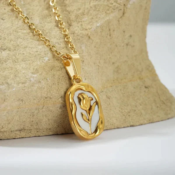 Nostalgic Petal Necklace