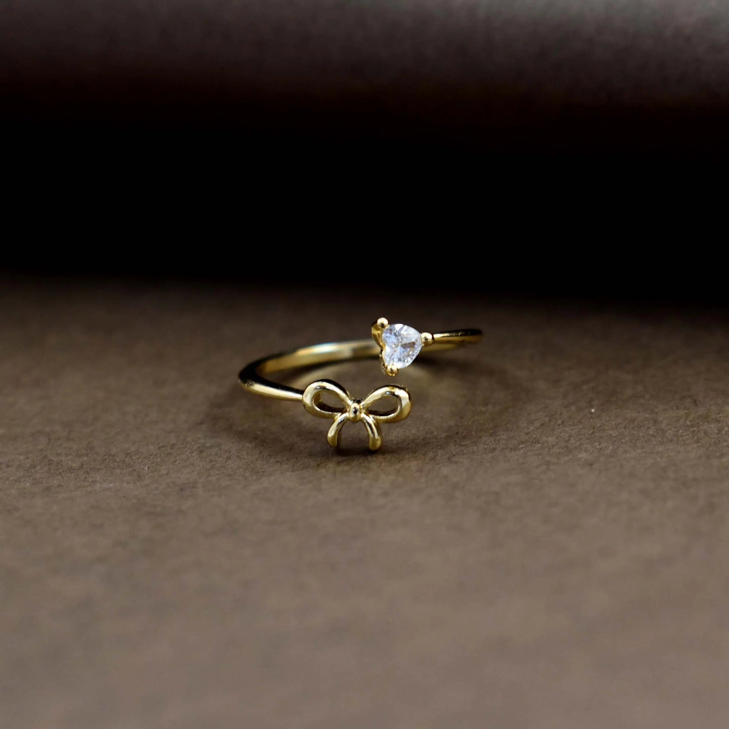 Bow love gold ring