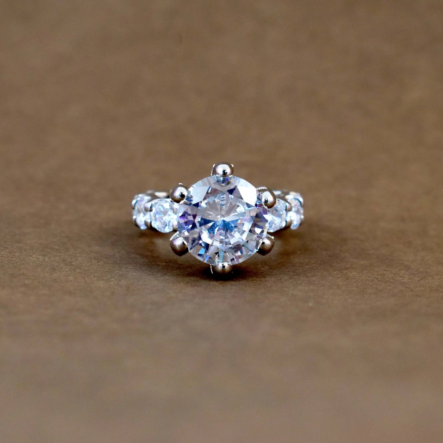 Hollywood Party Ring