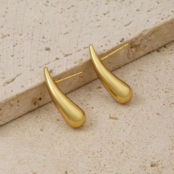 Munifi Gold Earring