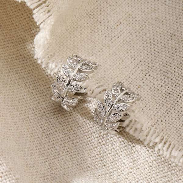 Anwen Floral Crystal Earring