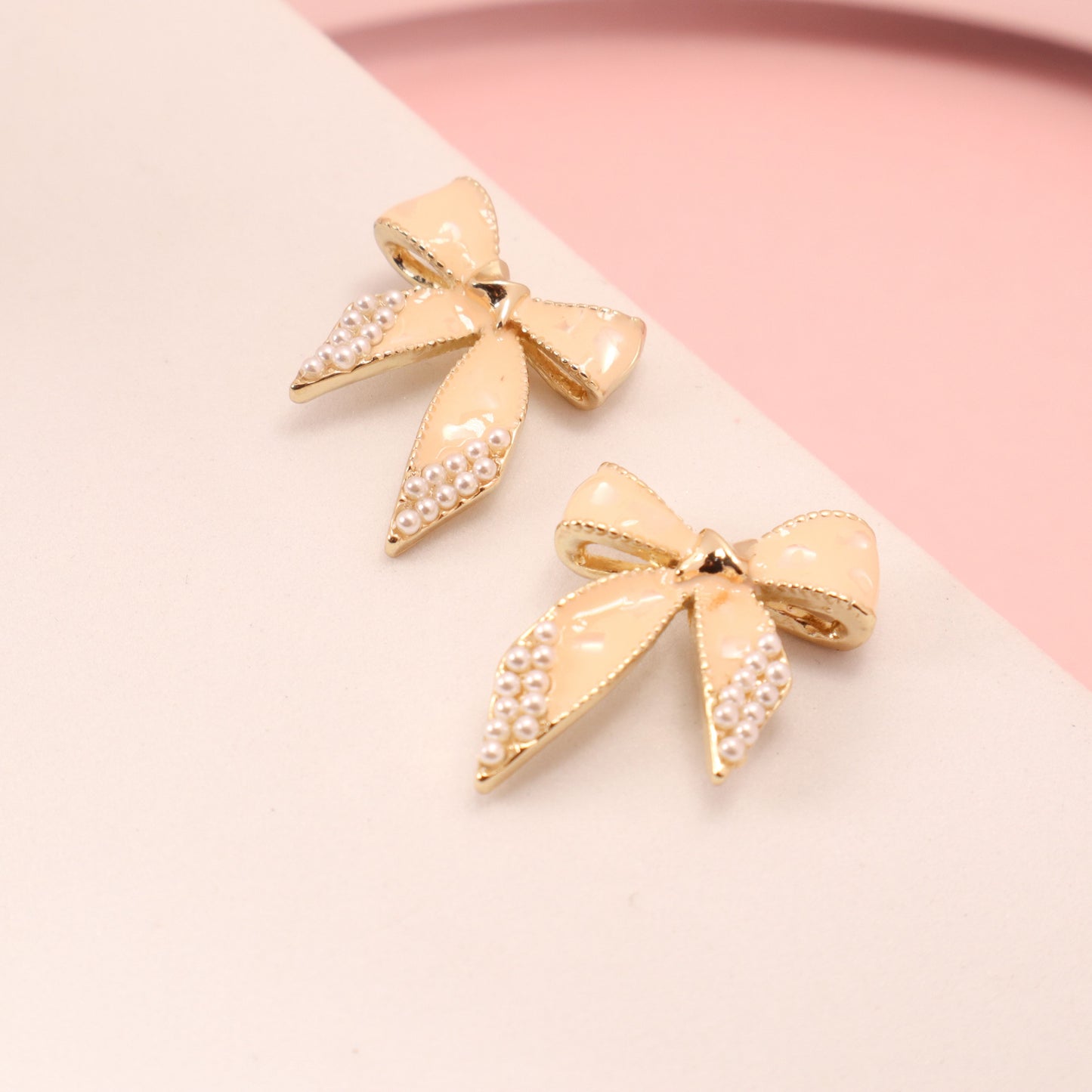 Latte Bow Earrings