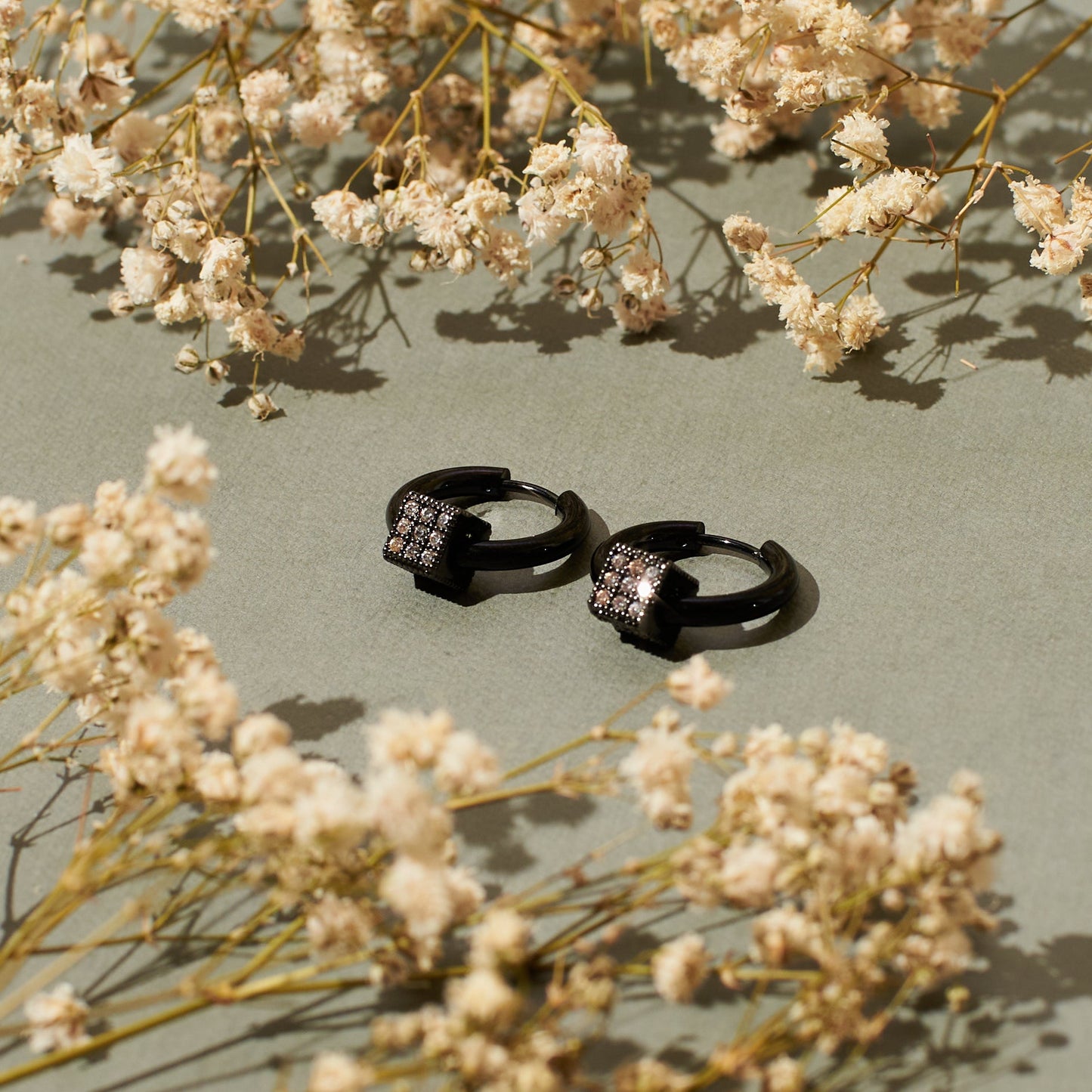 Trendy Black Bali | Salty