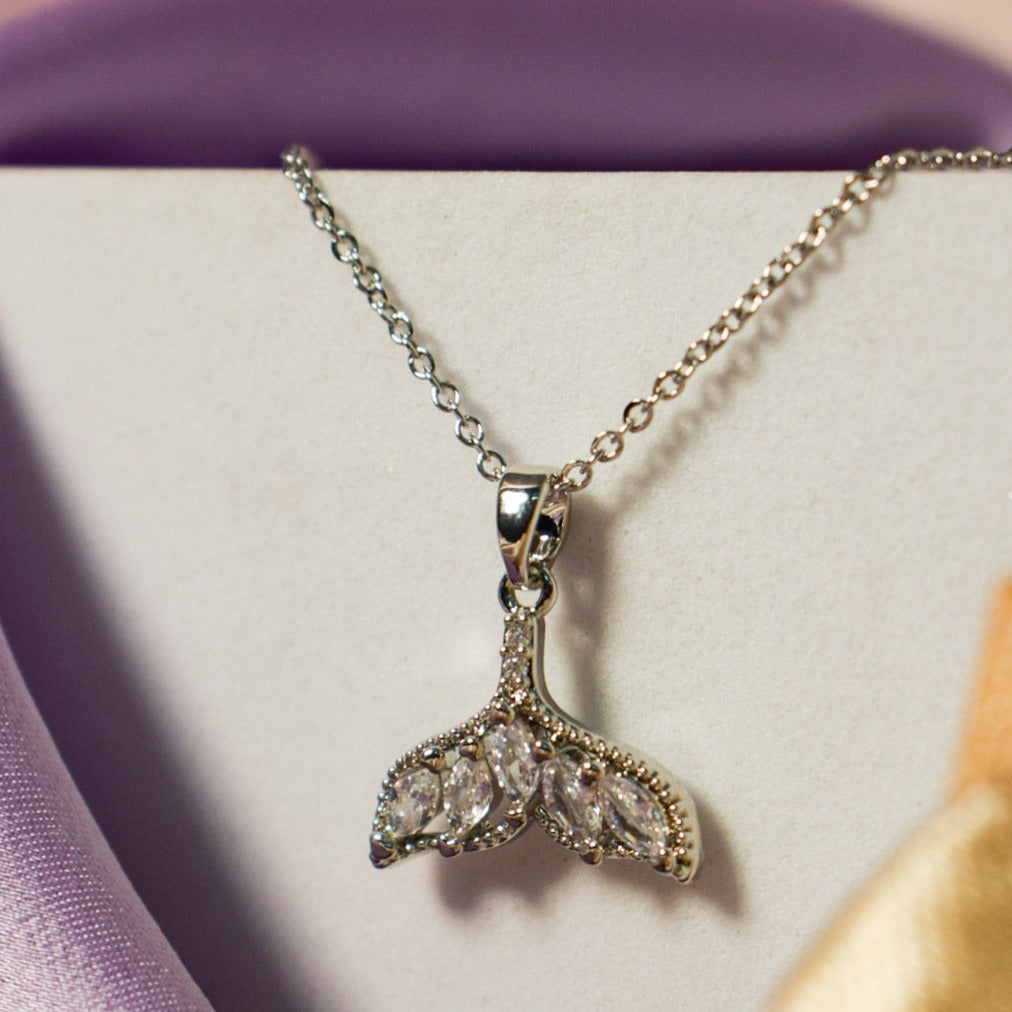 Mermaid's Tale Necklace Salty