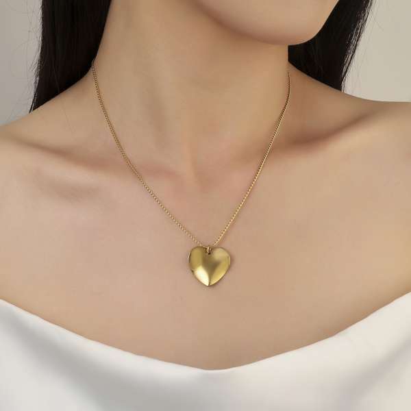 Croocked Heart Gold Necklace