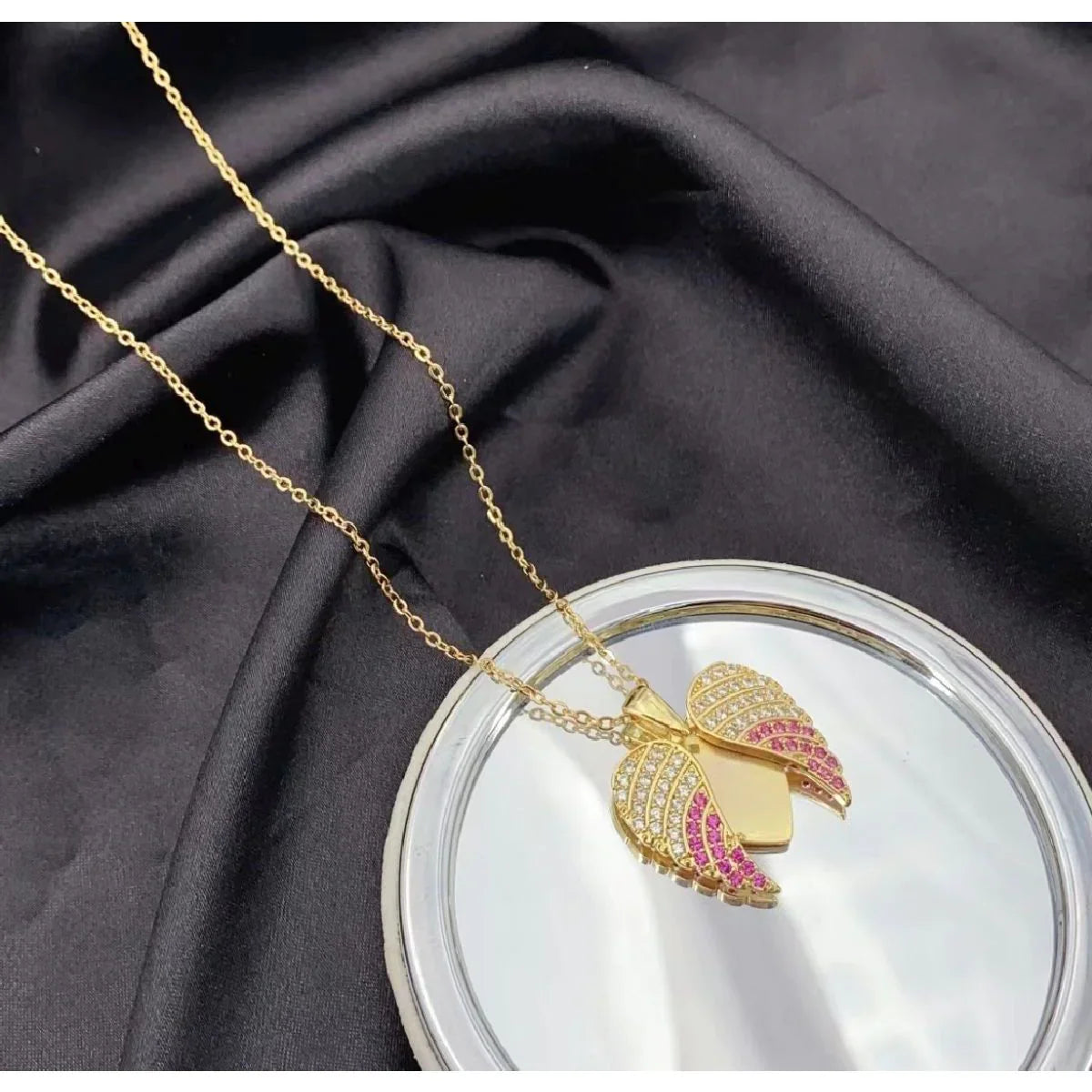Rosy Heart Diamond Gleam Necklace Salty