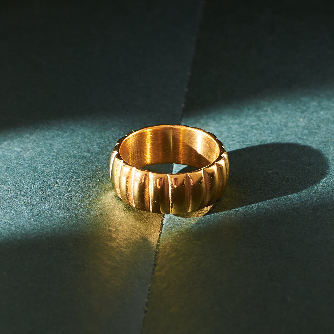 Radiant Ruler Ring