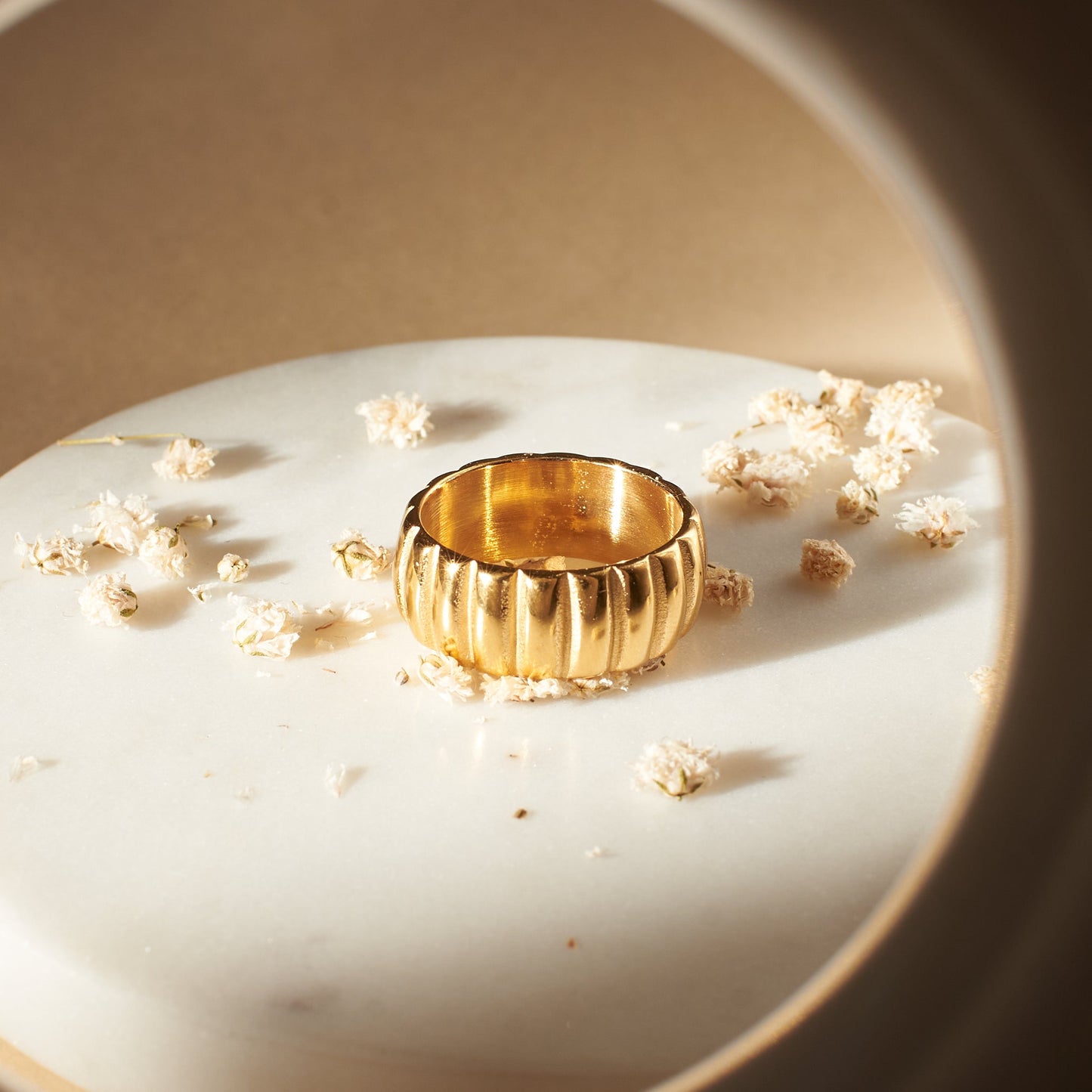 Radiant Ruler Ring