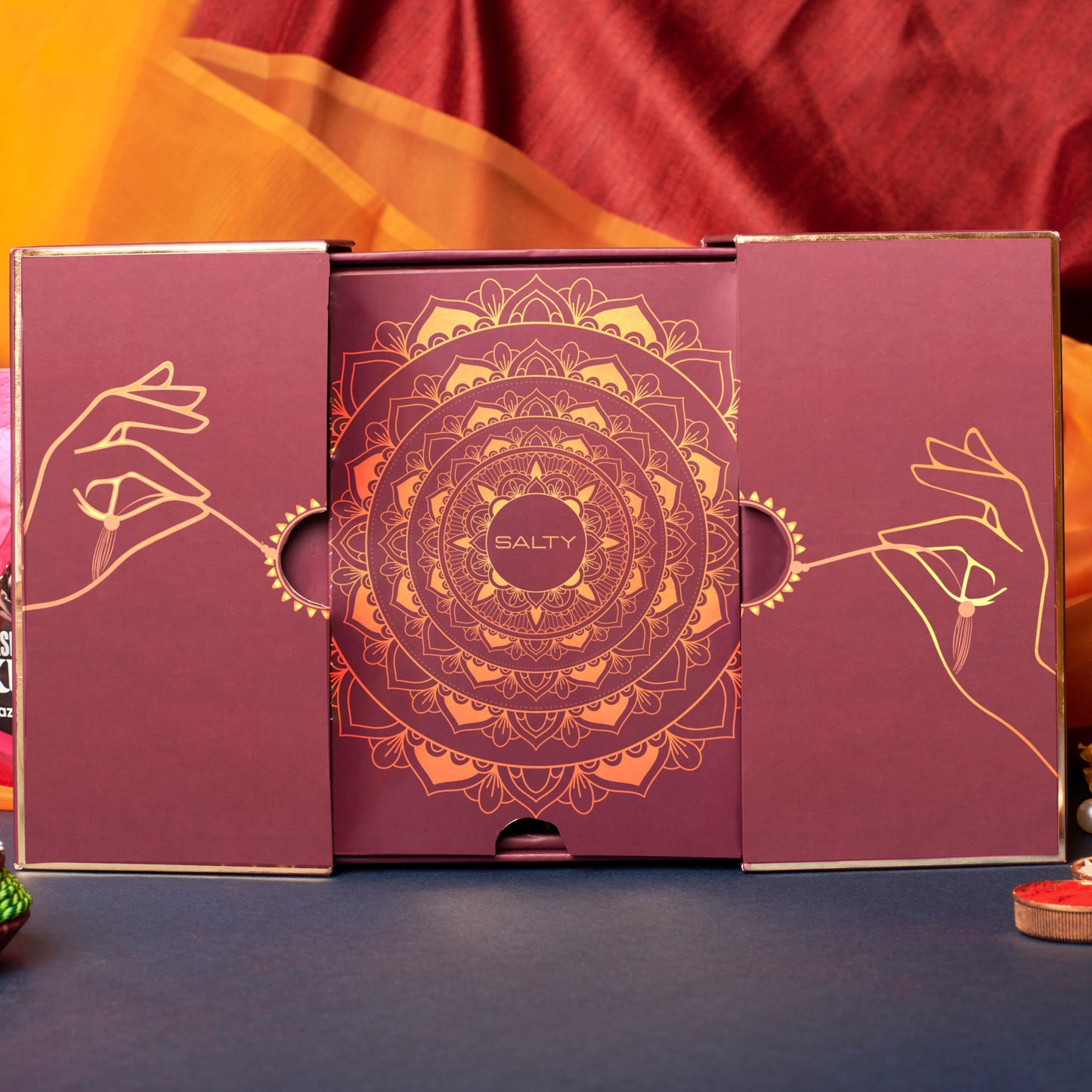 Rakhi Reveal Glide Giftbox For Sister