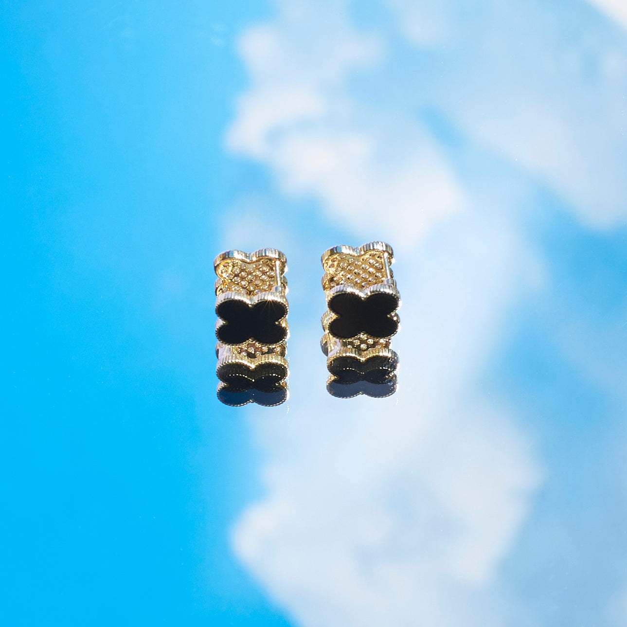 Reversible Chic Clover Studs Salty