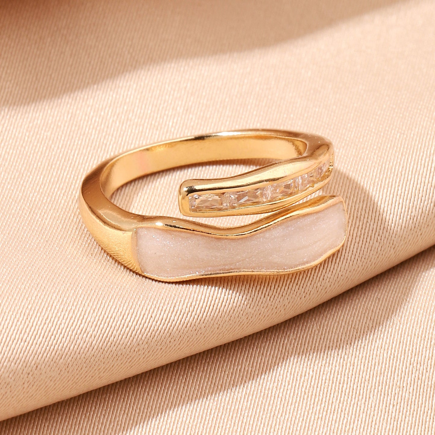 Sculpted Gold Ring | Salty