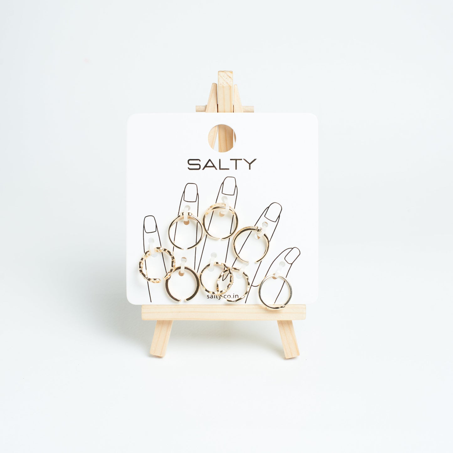 Set Of 8 Linked Eternity Rings | Salty