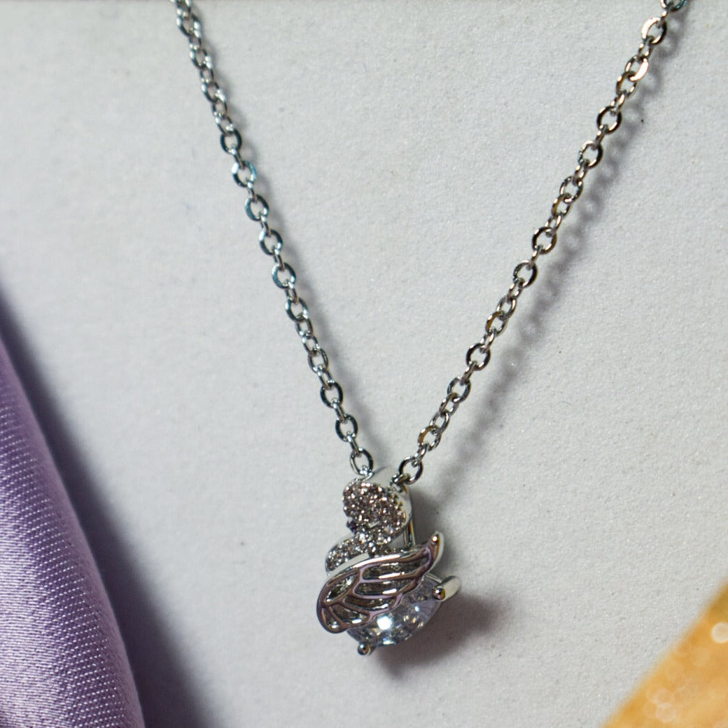 Swan's Radiant Allure Necklace Salty