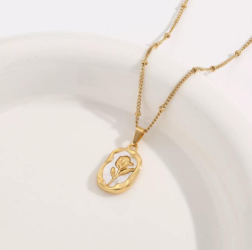 Nostalgic Petal Necklace