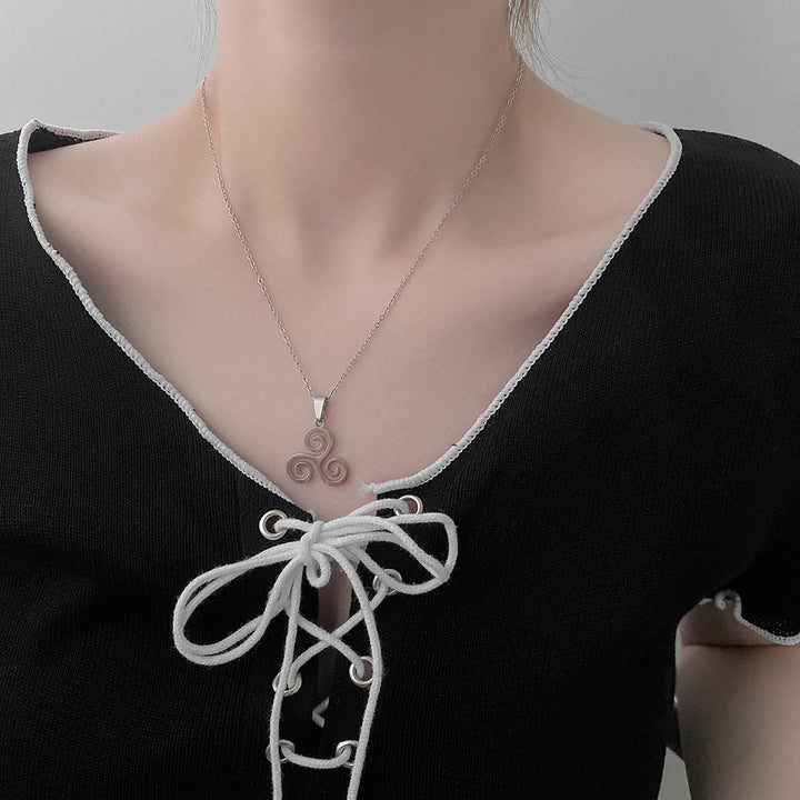 Curves in Harmony Necklace | Salty