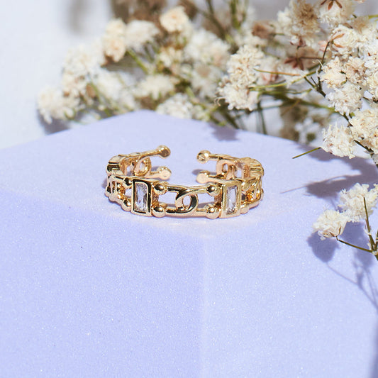 Quirky Vogue Golden Ring Salty