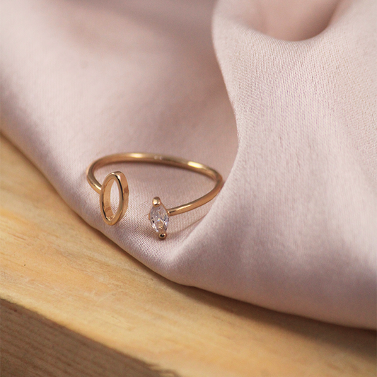 Aesthetic Golden Diamond Band