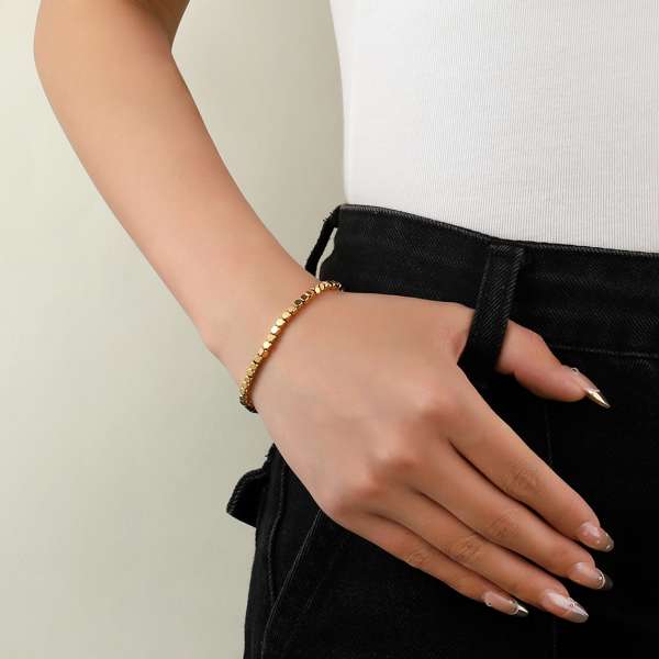 Linked Luxury Gold Bracelet