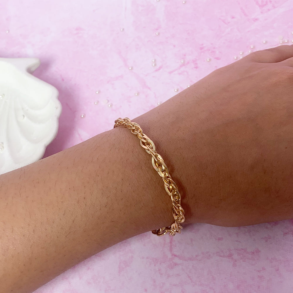 Bold Golden Chain Salty