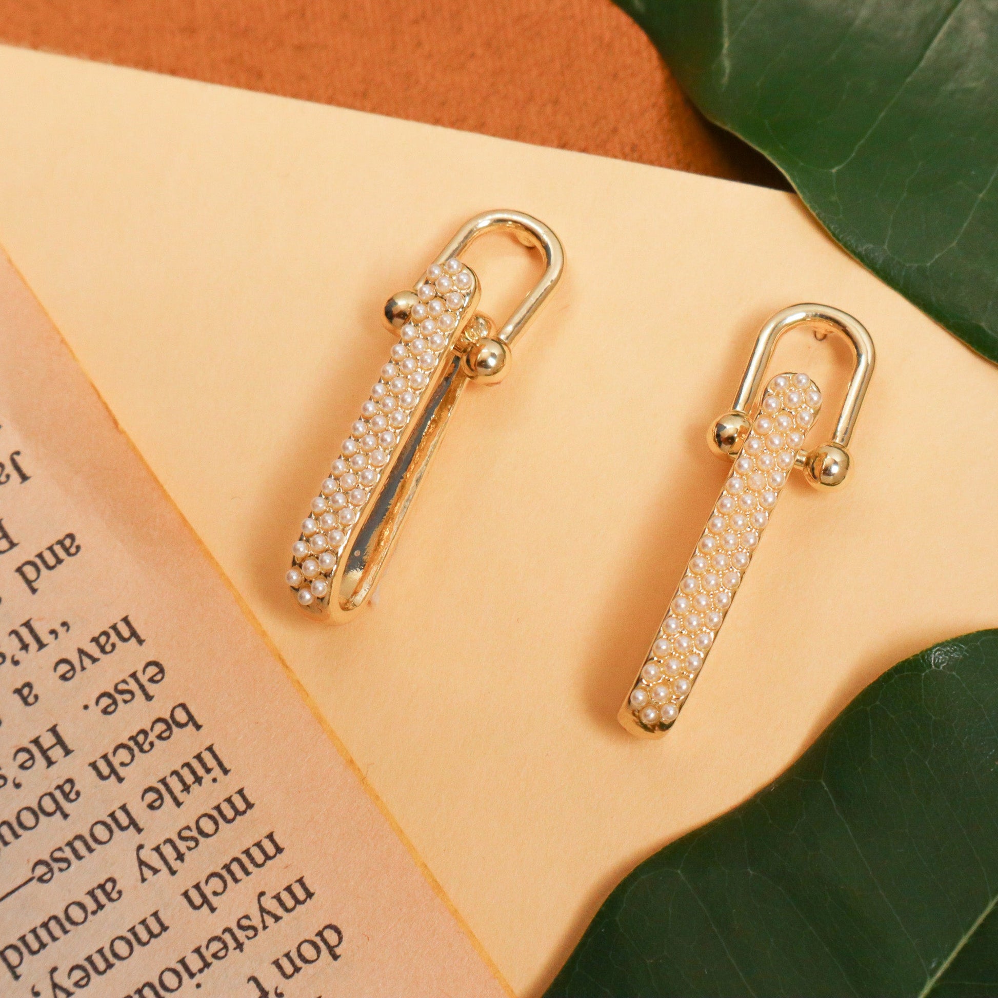 Calm Diamonds Earrings