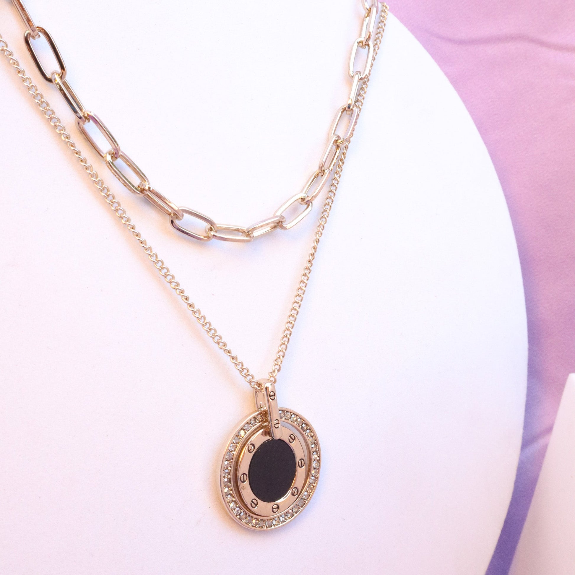 Chain Black Round Charm Necklace