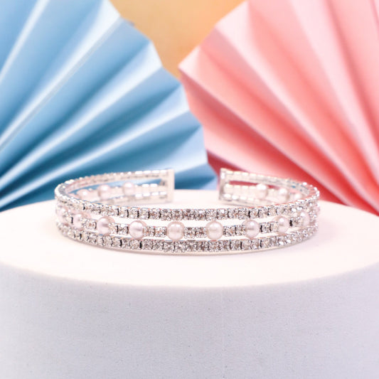 Classic Fresh Pearls Cuff