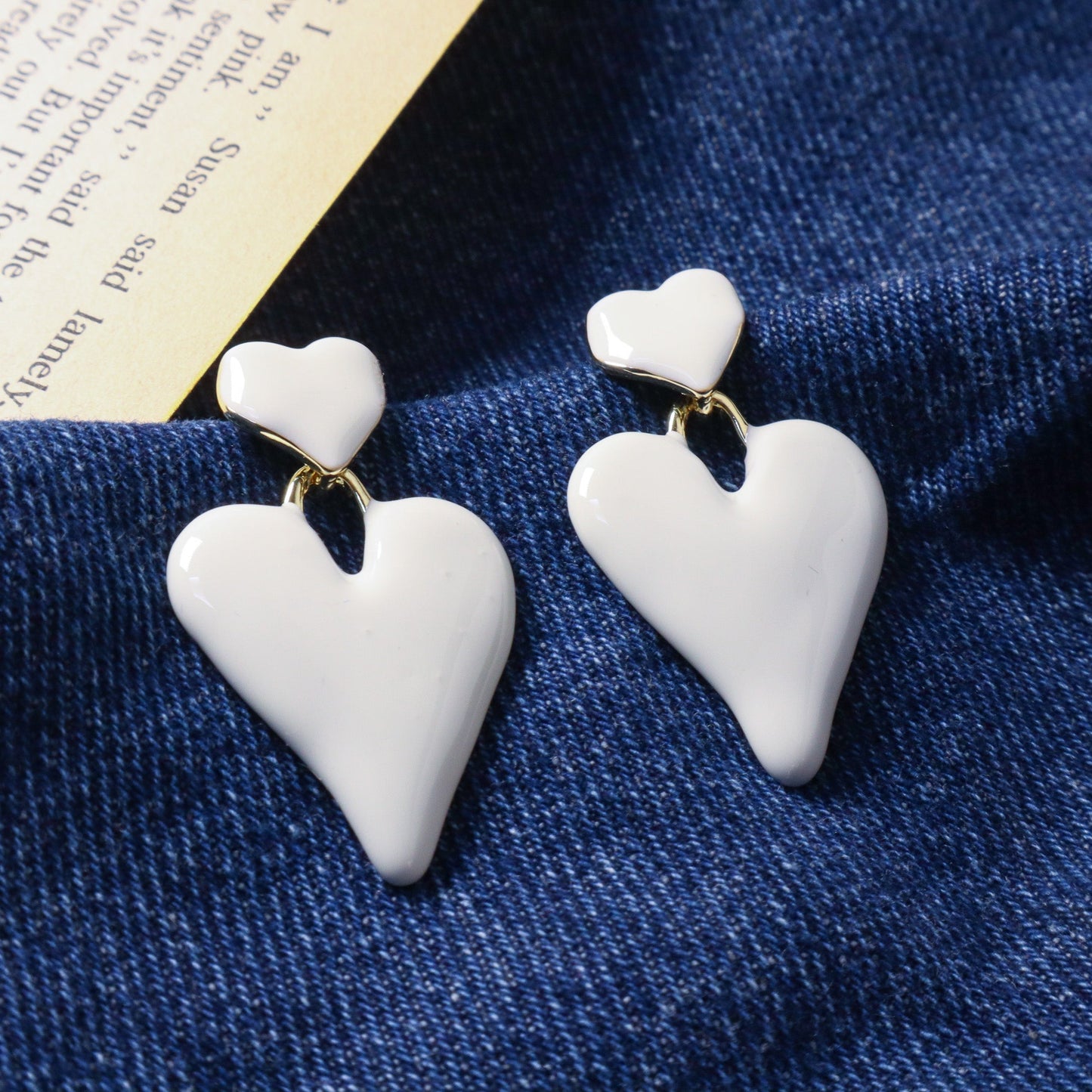 Classic Heart White Earrings