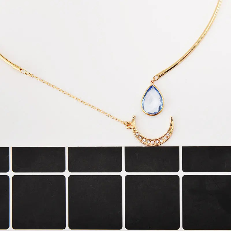 Cresent Waterdrop Necklace
