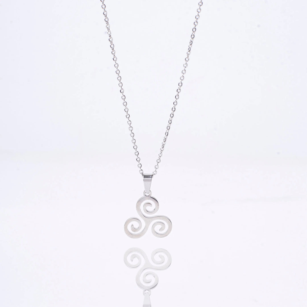 Curves in Harmony Necklace | Salty