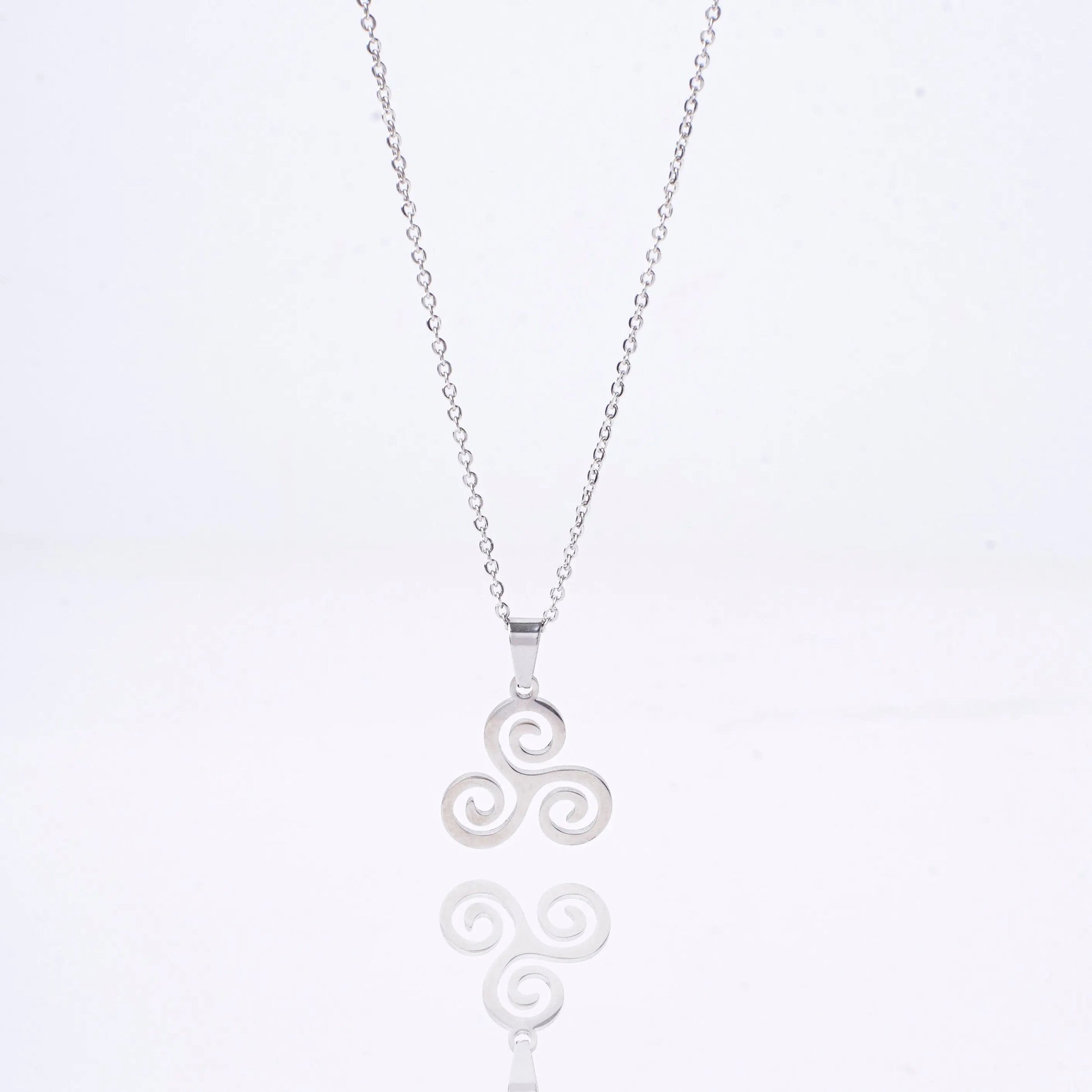 Curves in Harmony Necklace | Salty