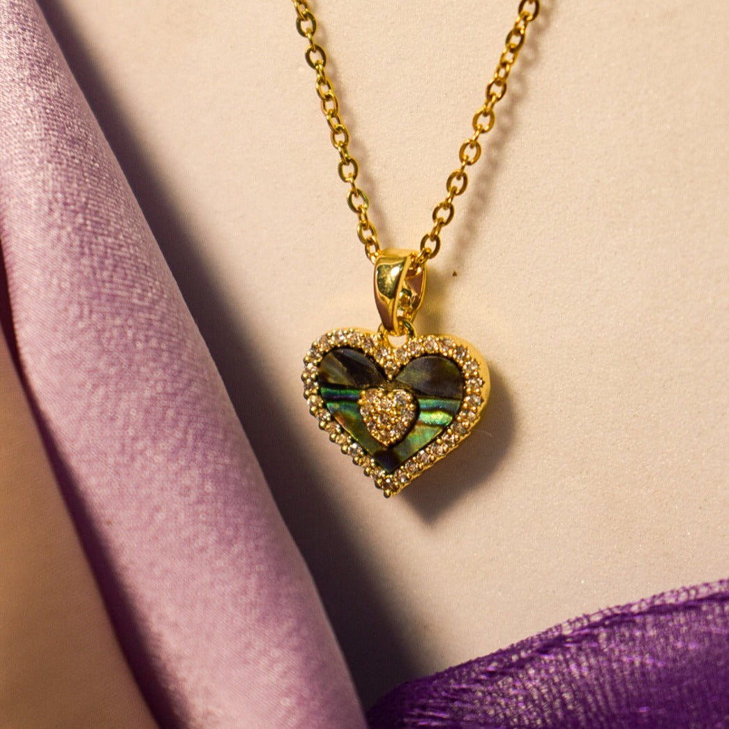 Golden Magical Sapphire Necklace Salty