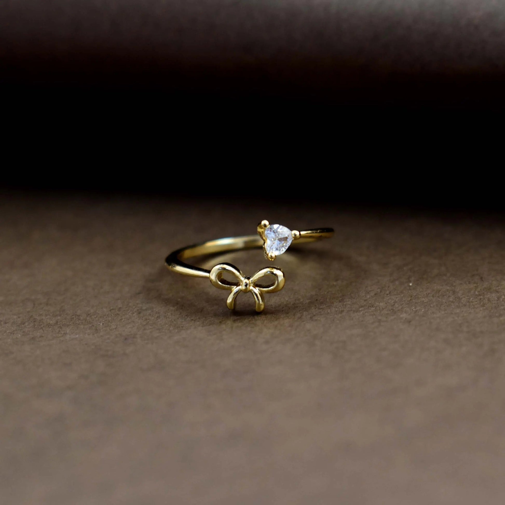 Bow love gold ring