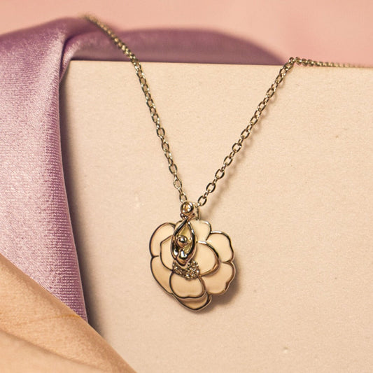 Blooming Petal Pendant - SILVER Salty