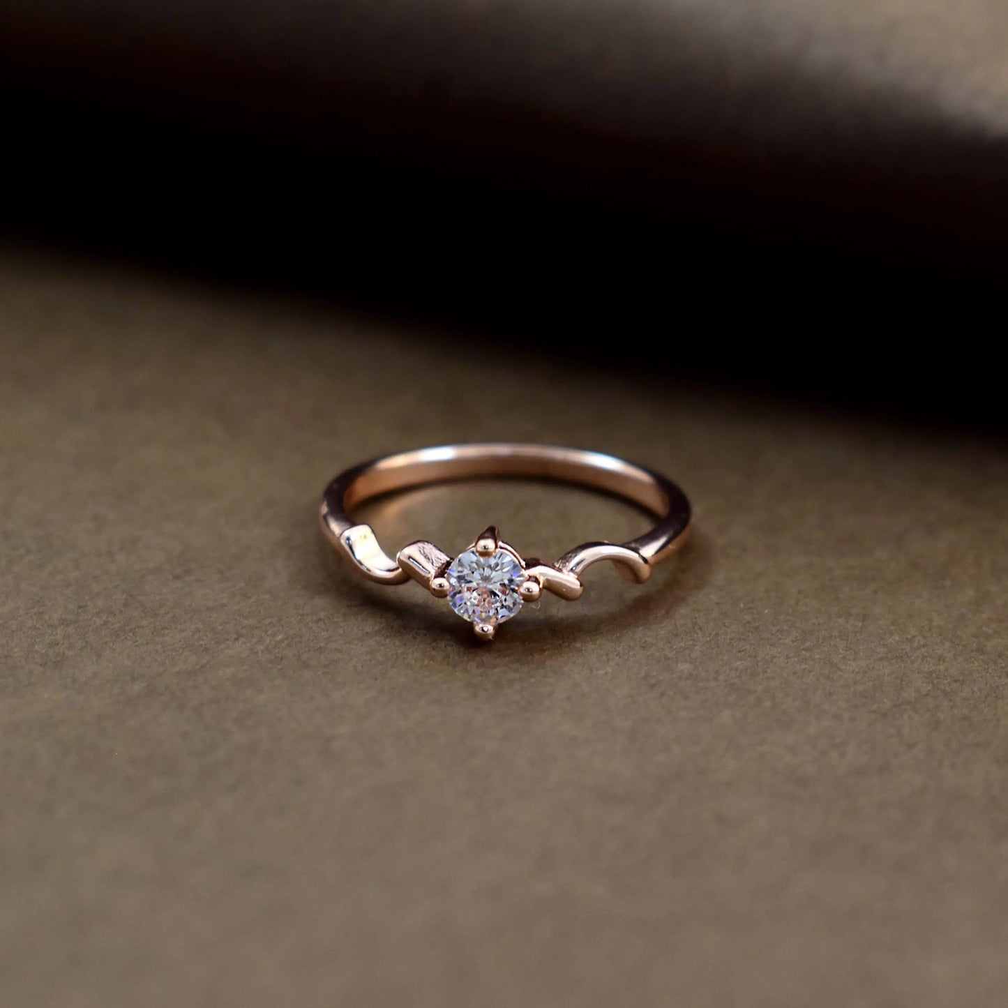 Curved wave rose-gold ring