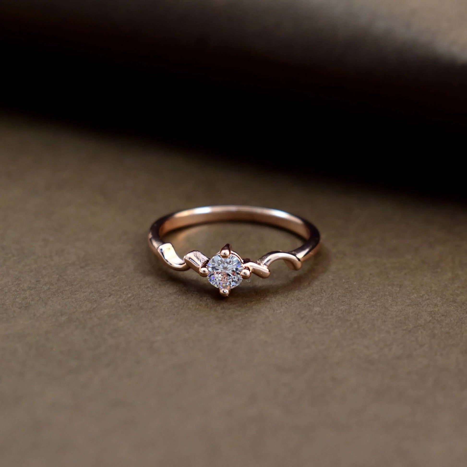 Curved wave rose-gold ring