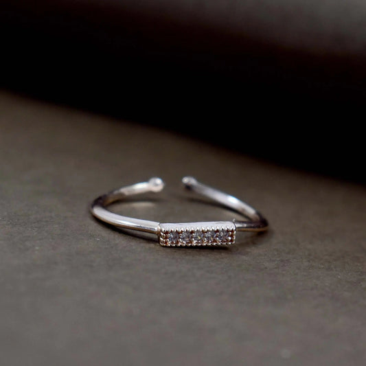 Crystal bar rose-gold ring