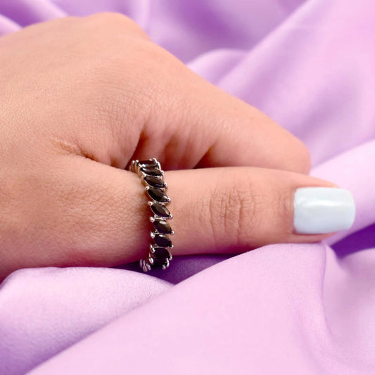 Raven leaf silver tennis ring