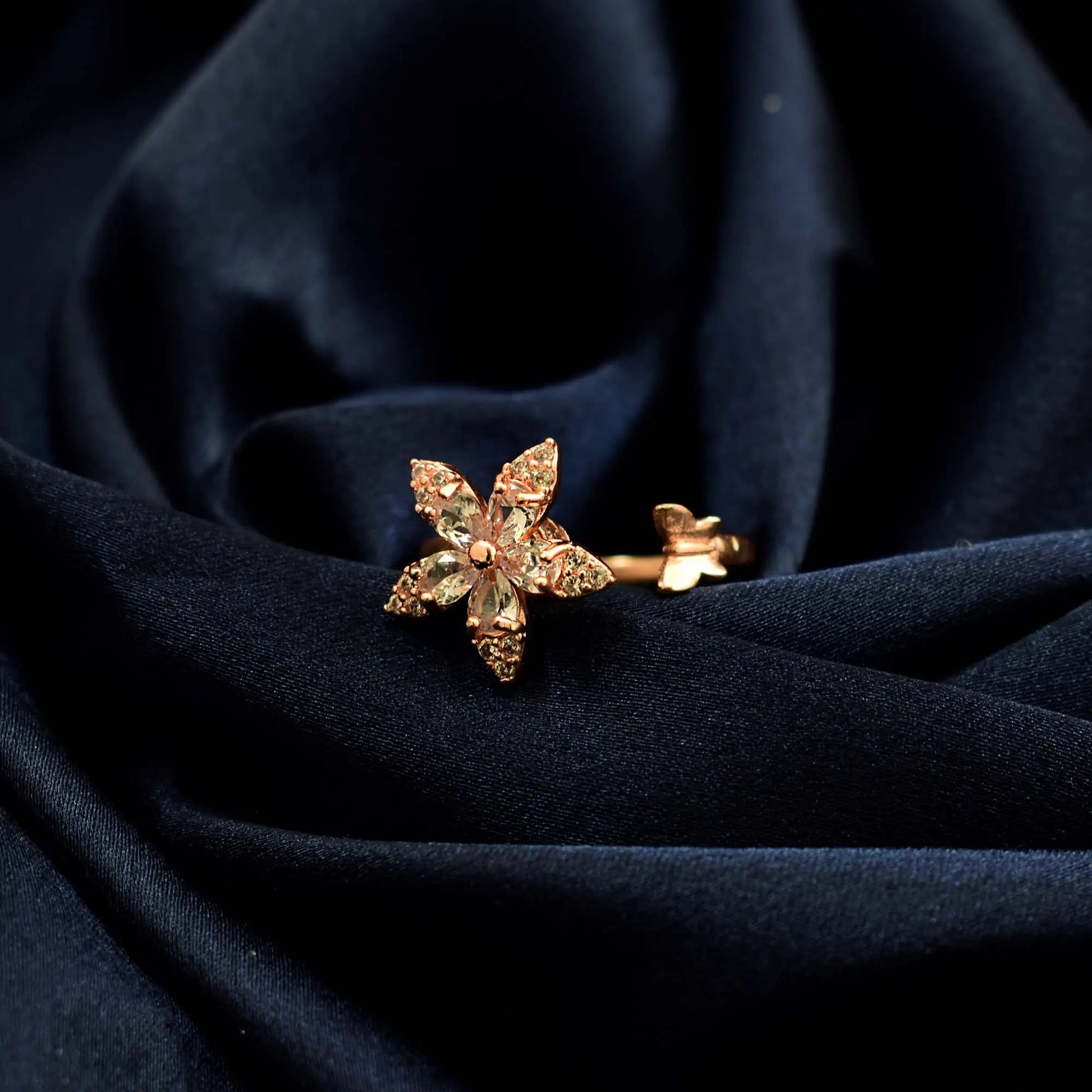 Daffodil Spinner Ring - Rose Gold