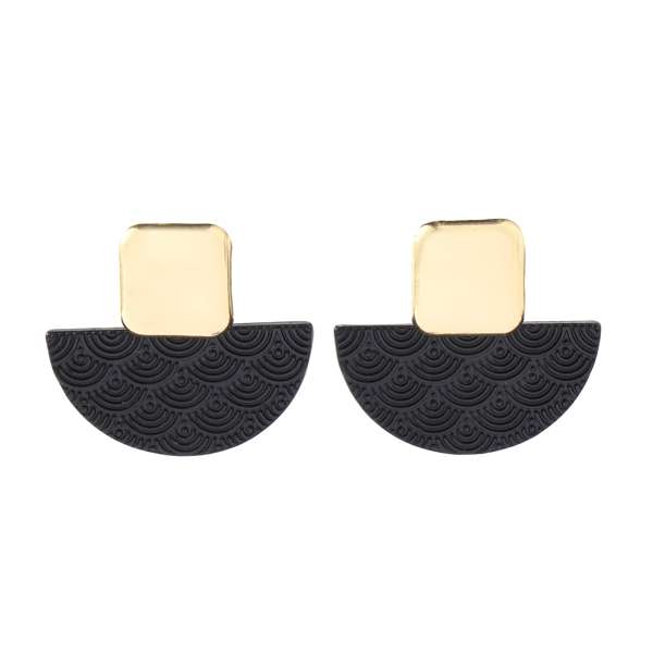 Lush Luxury Gold Earring